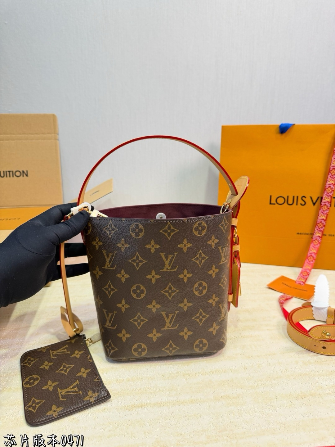 Louis Vuitton LV Bucket Bag Gift Box Included | Luxury Designer Fashion Accessory